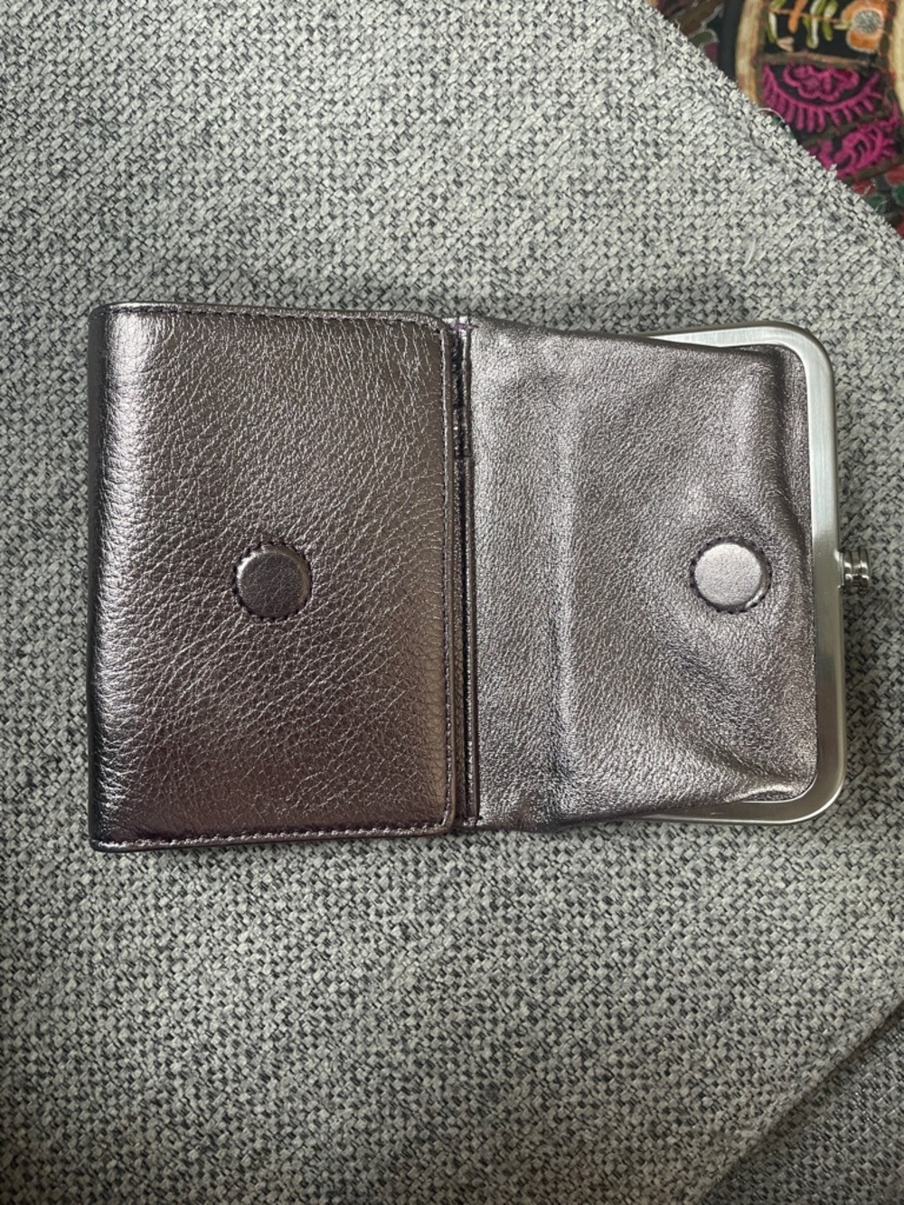 HOBO Robin Compact Wallet - Picture 2 of 3